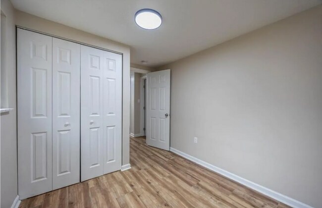 Building Photo - South Fayette Beauty! 4 bedrooms/2 baths