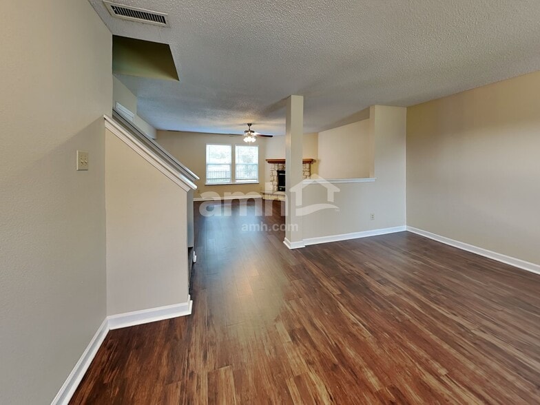 Building Photo - 24 Winterwood Dr