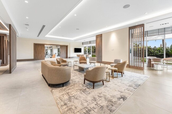 Building Photo - 220 Lake Shore Dr