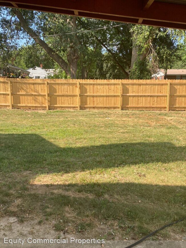 Building Photo - 4 br, 2 bath House - 800 N. Elam