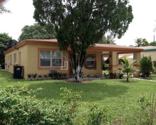 Building Photo - 2154 NE 168th St