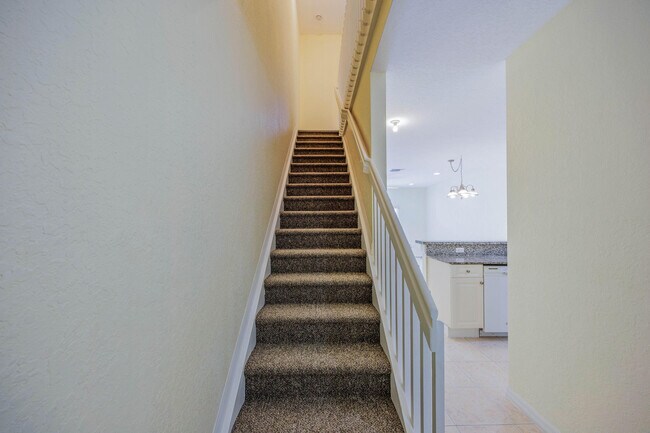 Building Photo - 5441 Via Delray Blvd