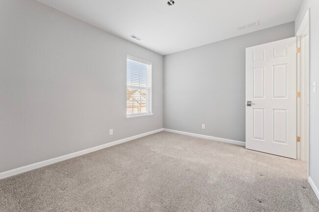 Building Photo - 7077 Hidden Green Cir