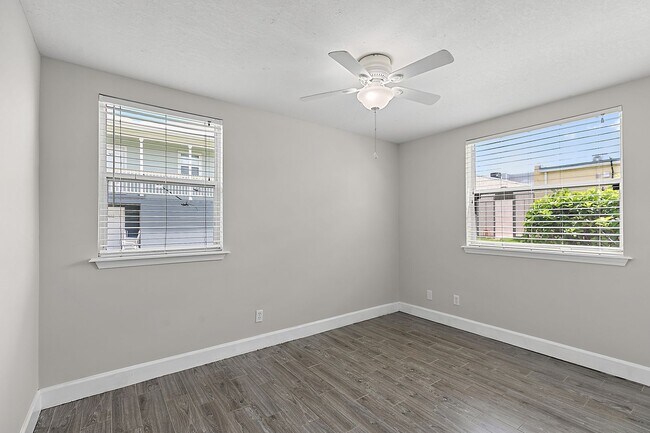 Building Photo - 1511 4th St N