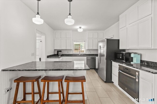 Building Photo - 16 Lilley Rd