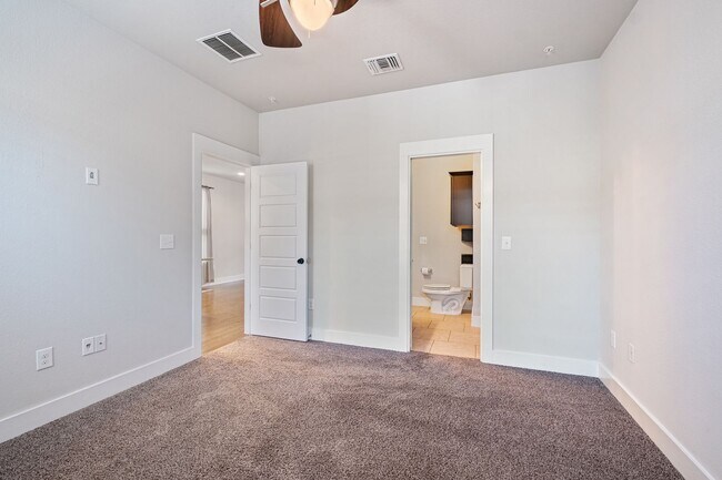 Building Photo - Beautiful Crestview Station Home with Garage & Covered Patio