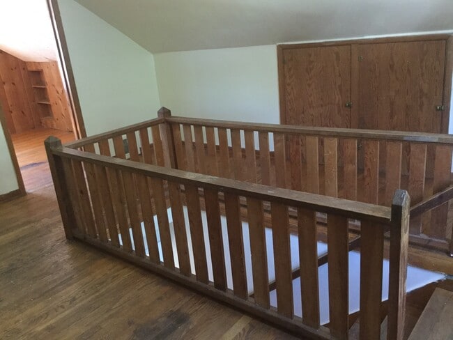 Building Photo - Spacious 3 Bedroom Single Family Home with Garage