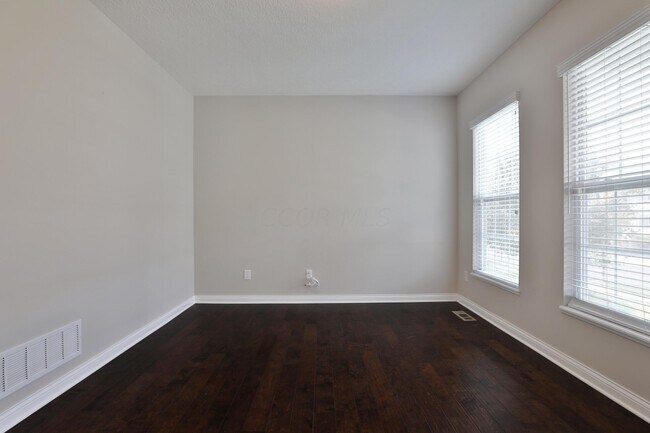 Building Photo - 1412 Leesland Dr