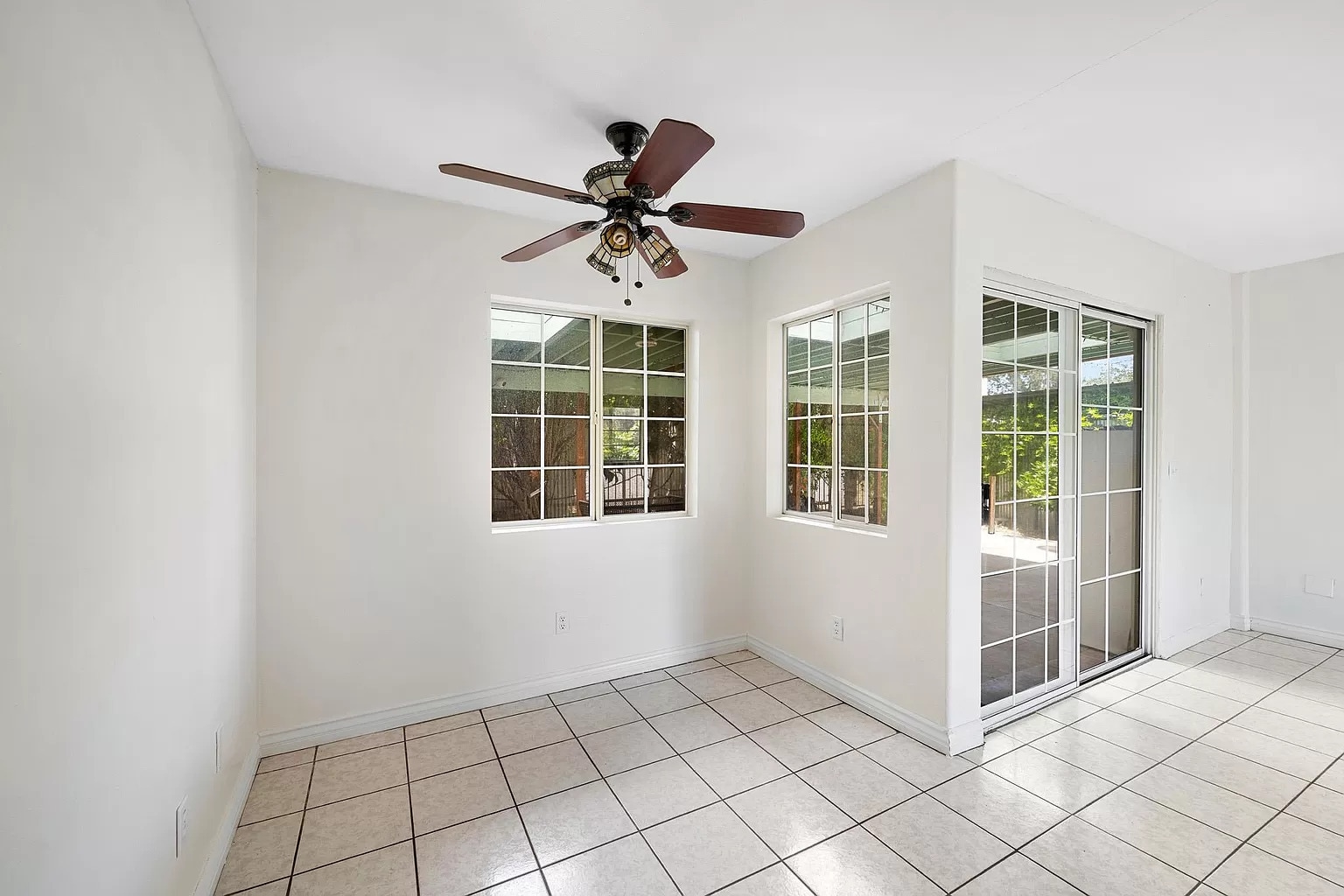 Building Photo - 14012 Sayre St