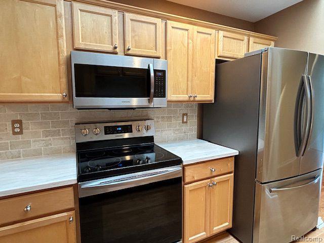 Building Photo - 49777 Hidden Valley Dr