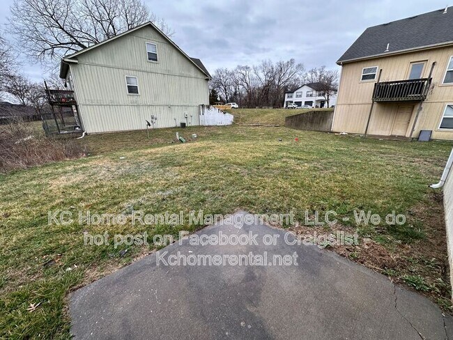 Building Photo - 1955 N 80th Ct