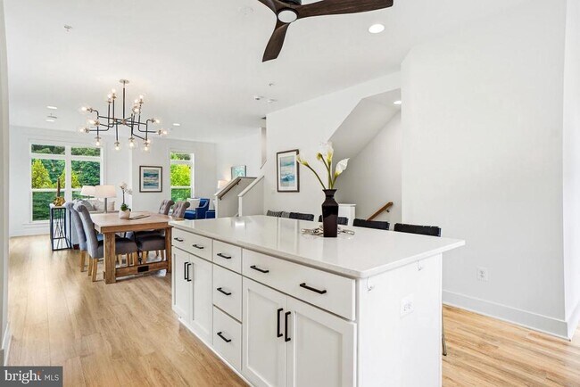 Building Photo - 3104 Royal Fern Pl