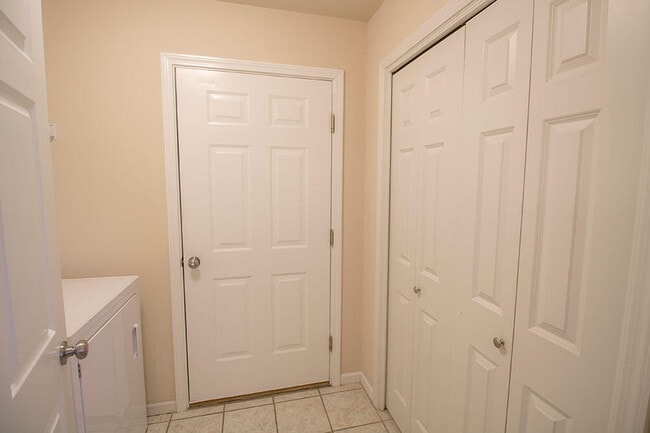 Building Photo - 1881 Field St