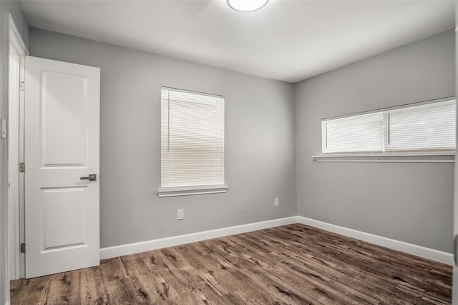 Building Photo - 4418 Galesburg St