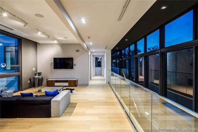 Building Photo - 7311 Belle Meade Island Dr