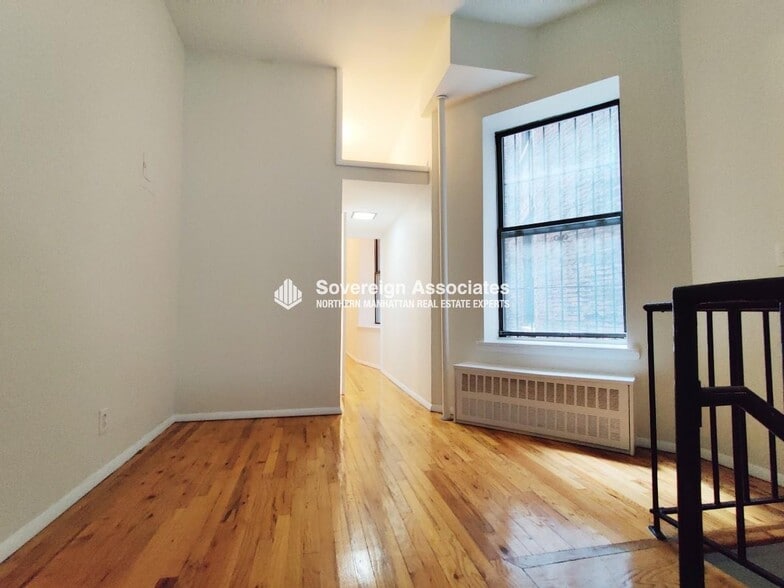 Building Photo - 208 W 82nd St