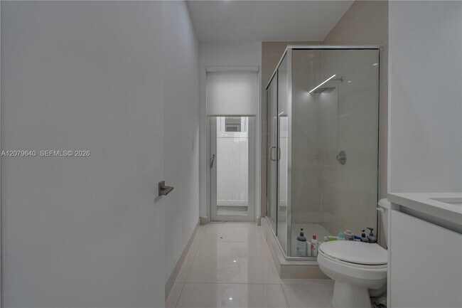 Building Photo - 9870 NW 74th Terrace