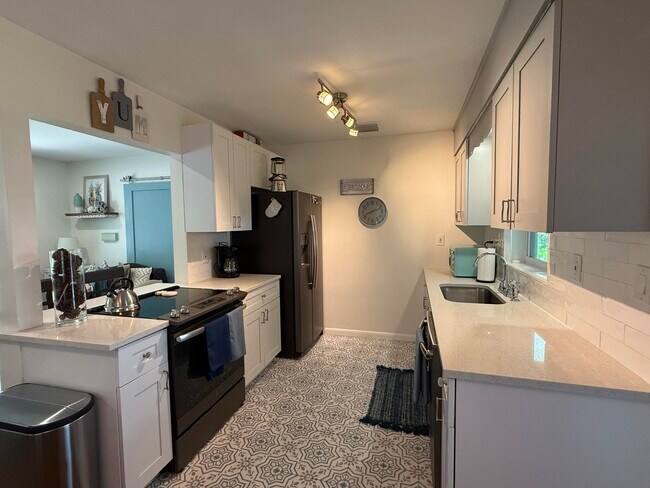 Building Photo - 4107 Garden Ave