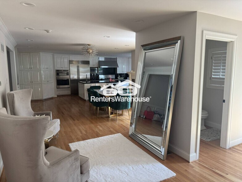 Building Photo - 2785 Sun Meadow Dr