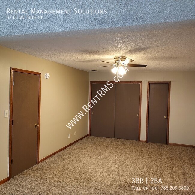 Building Photo - 5733 SW 20th St