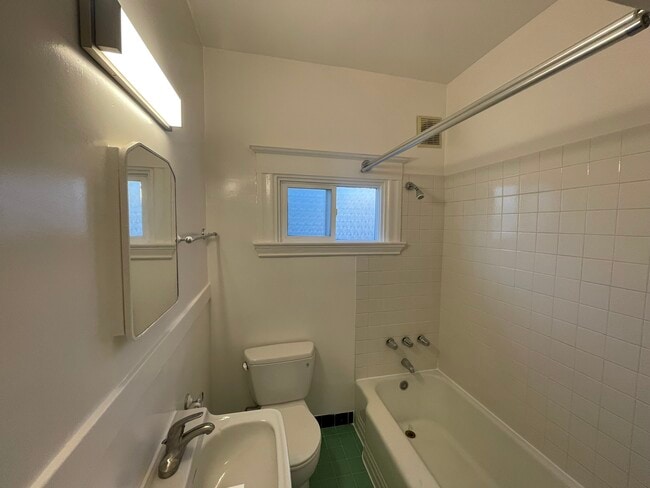 Building Photo - 3112 California St