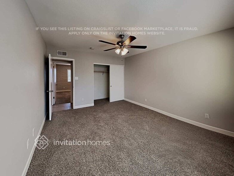 Building Photo - 1524 E Alameda Dr