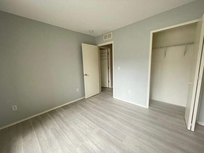 Secondary bedroom - 23325 Cornerstone Village Dr