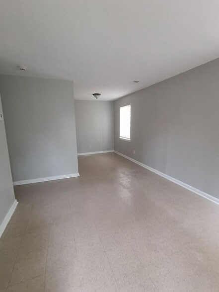Building Photo - 2551 Dakar Ave