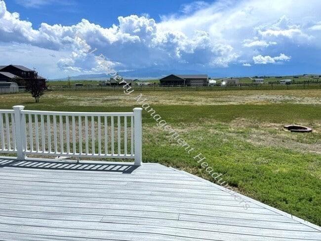 Building Photo - 3 Bedroom 2 Bath House For Rent