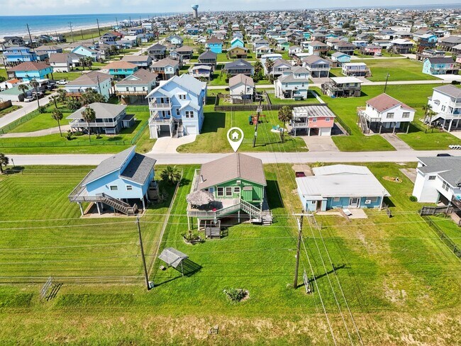 Building Photo - 4211 San Jacinto Dr