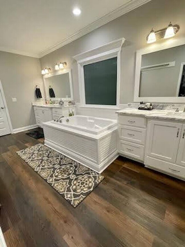 Building Photo - Elegant 4-Bedroom Home with Modern Upgrades, Fenced Yard, and Outdoor Living