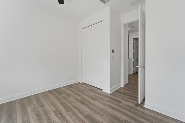 Building Photo - 104 Jesup Ln