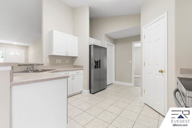 Building Photo - 30 Red Mill Dr