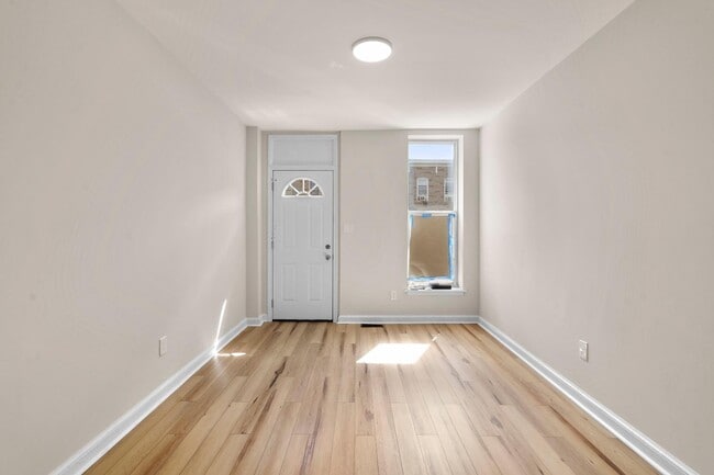Building Photo - 428 N Patterson Park Ave