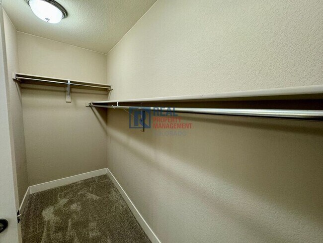 Building Photo - 16015 E Bolling Dr