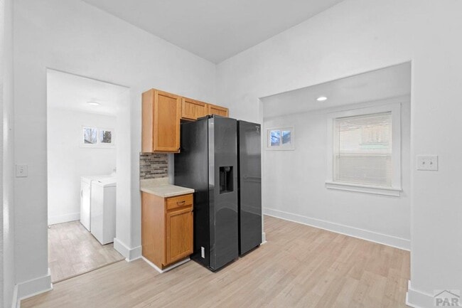 Building Photo - ALL PROSPECTIVE TENANTS MUST SUBMIT A $58 ...