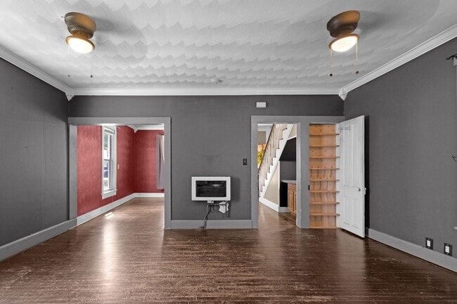 Building Photo - 3 Bed 1 Bath Home for Rent in Chesapeake