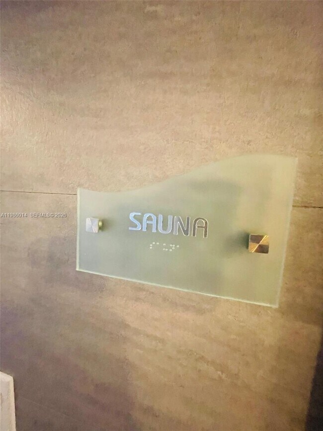 Building Photo - 20281 E Country Club Dr