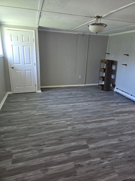 Building Photo - 143 Nunnery Ln