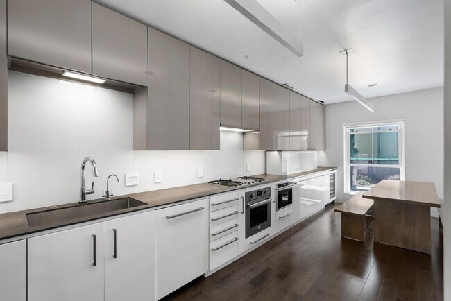 Building Photo - 103 Pacchetti Way