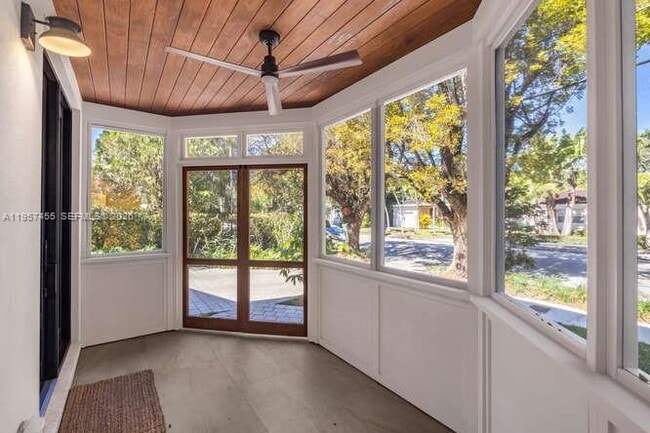 Building Photo - 2330 Overbrook St