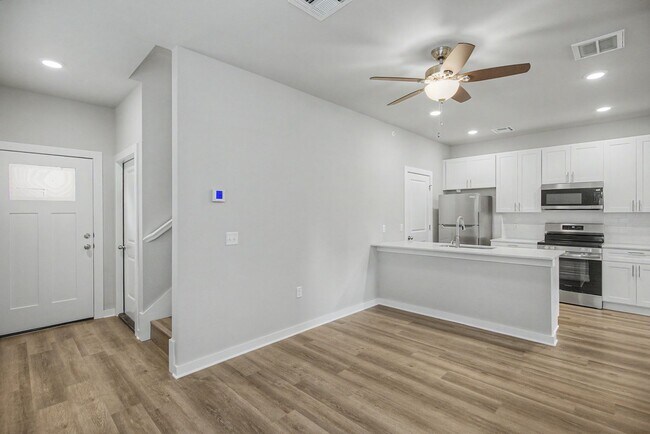 Building Photo - 403 S 29th St