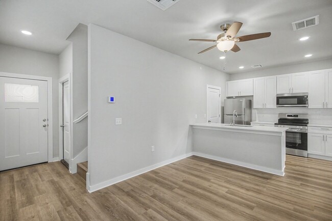 Building Photo - ***403 S. 29th Street***