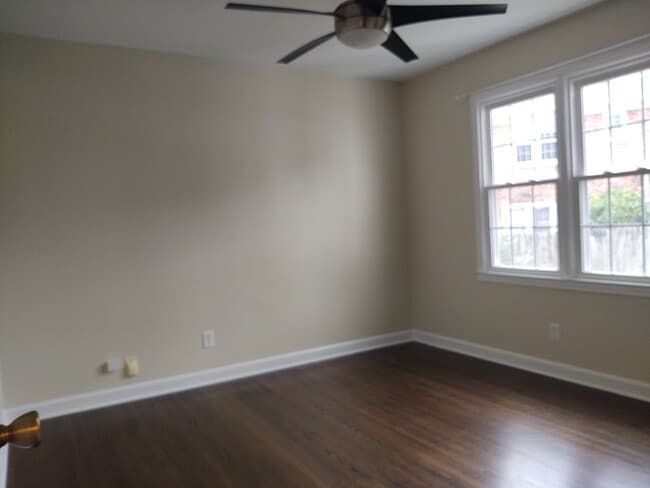 Building Photo - Cozy Condo located in McAlway Manor in Cot...