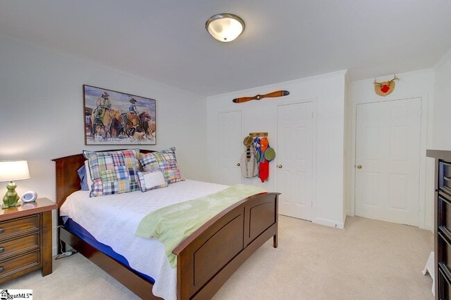 Building Photo - 104 Middle Brook Rd