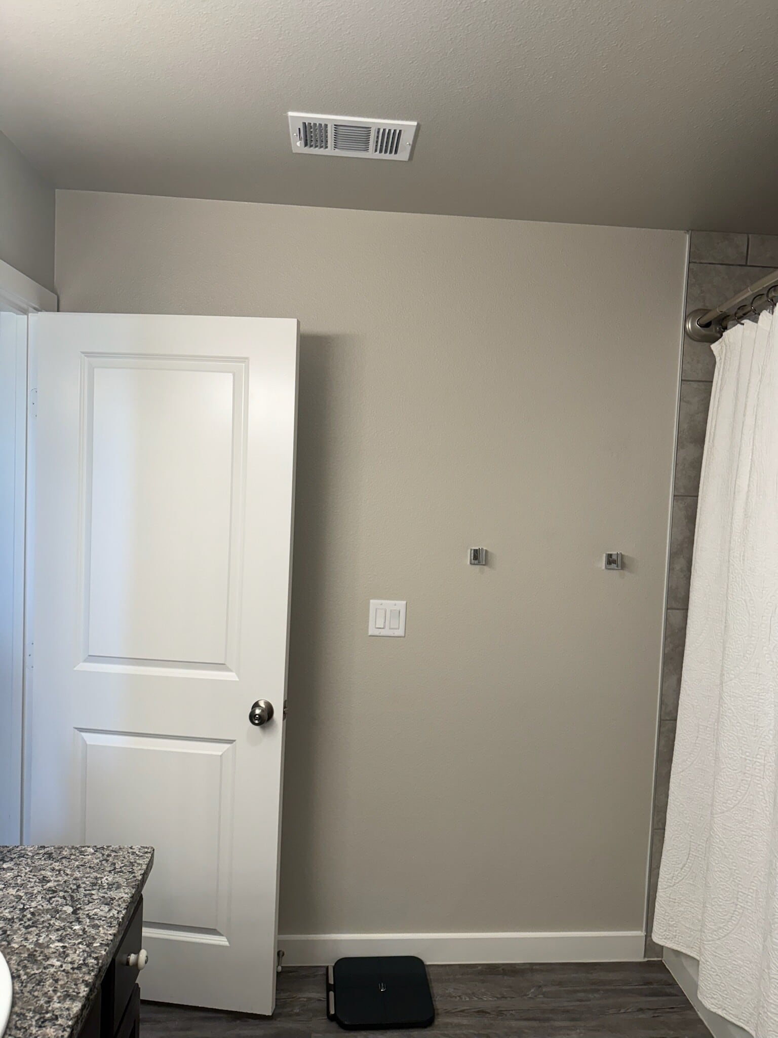 Master Bathroom - 2409 Bastrop Ave