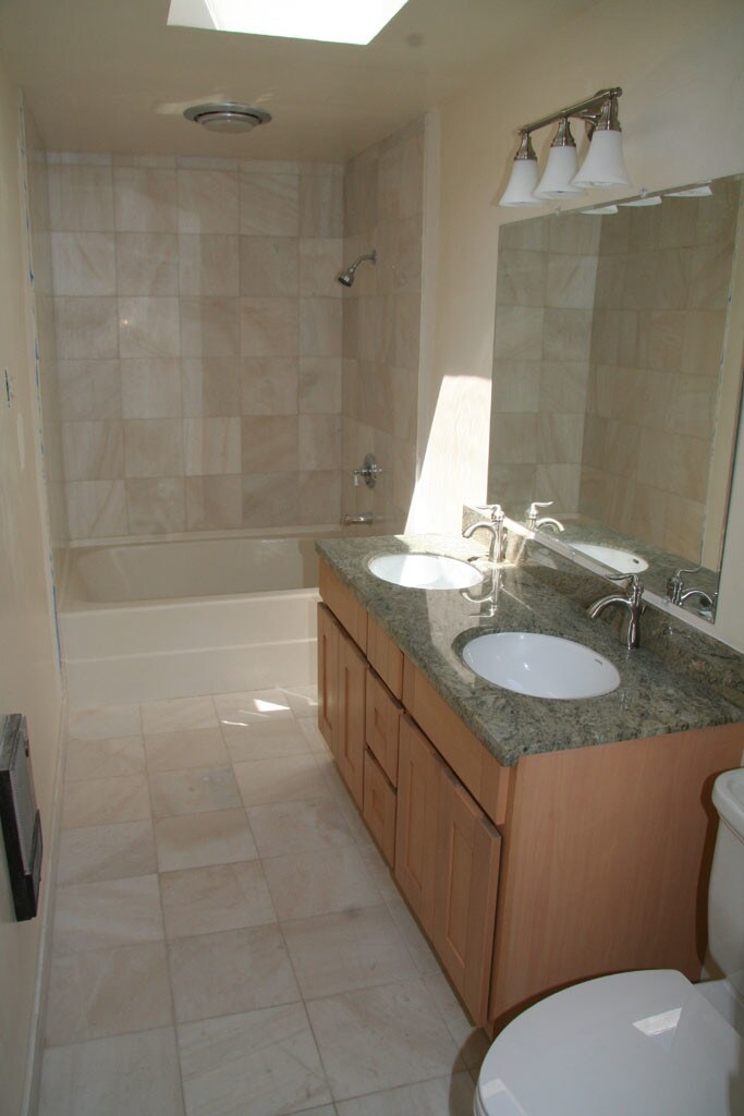 Building Photo - 678 Las Colindas Rd