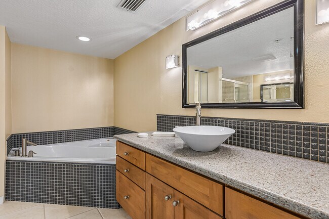 Building Photo - 925 Florida A1A