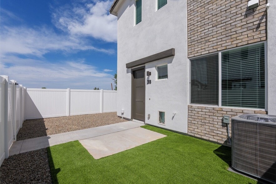 Building Photo - Corsica Villas at 20th Street