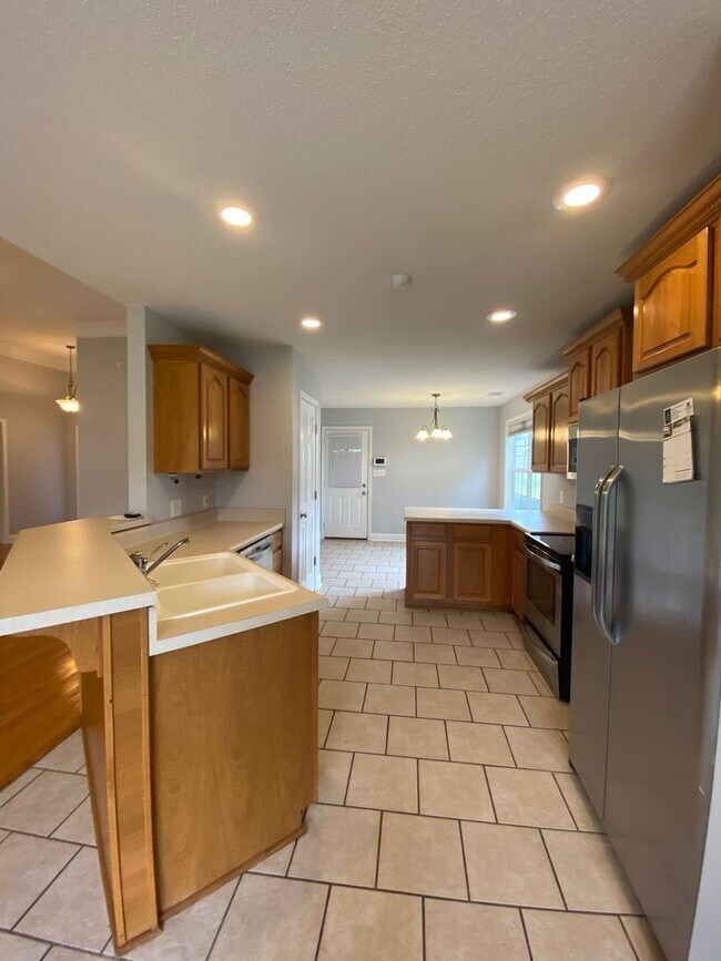 Building Photo - 205 Drayton Ct